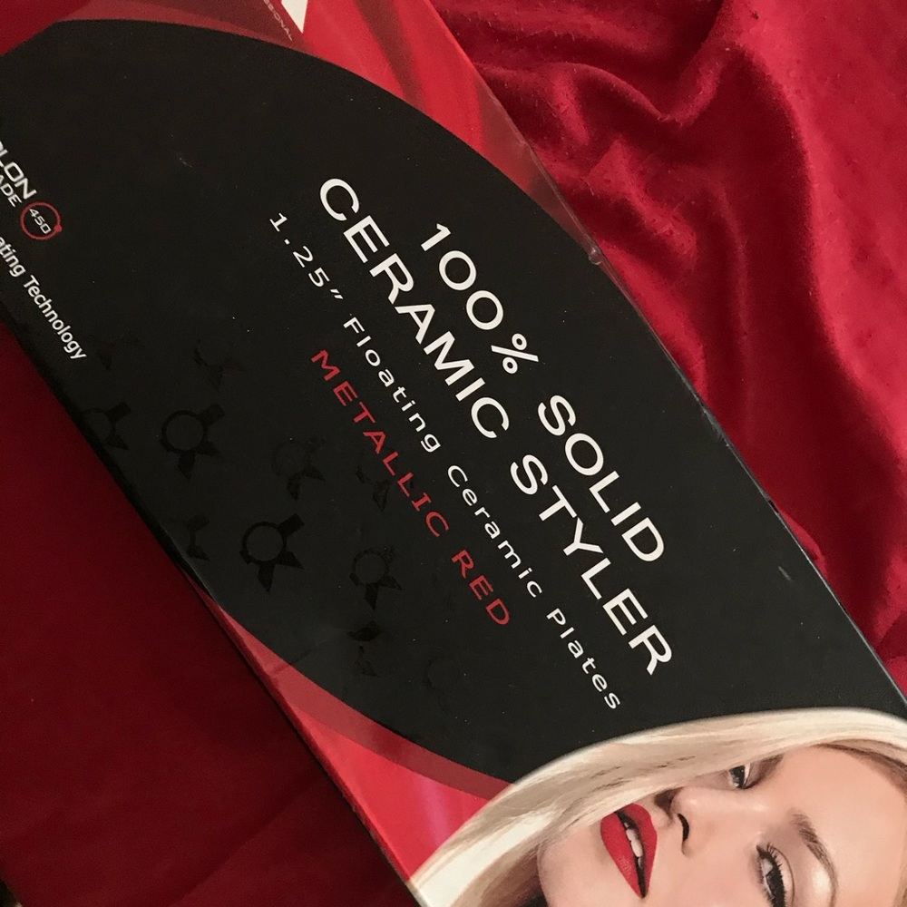 Red ceramic hair straightener